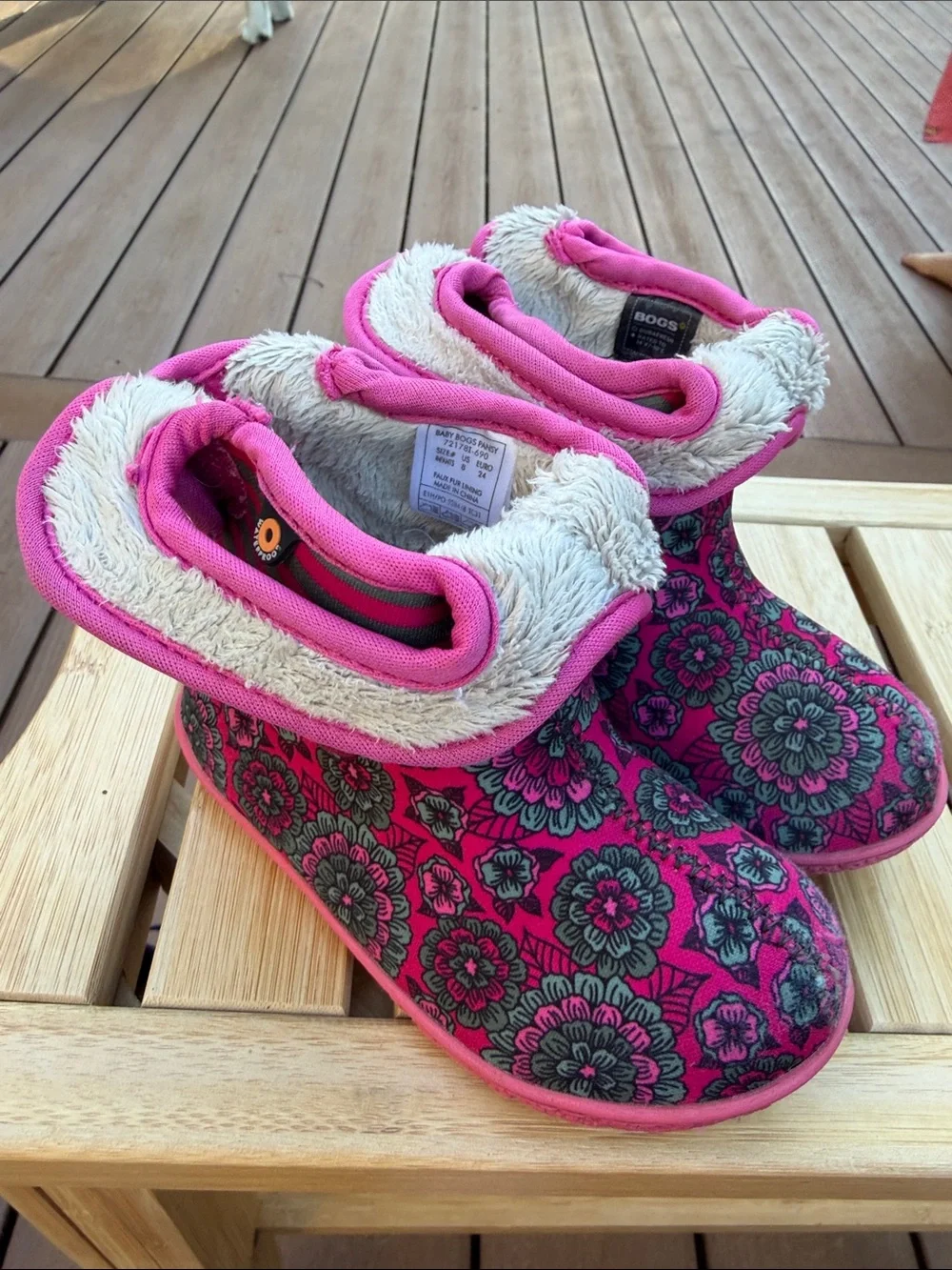 Bogs brand 🩷Kids Pink Floral Winter Boots - Pink